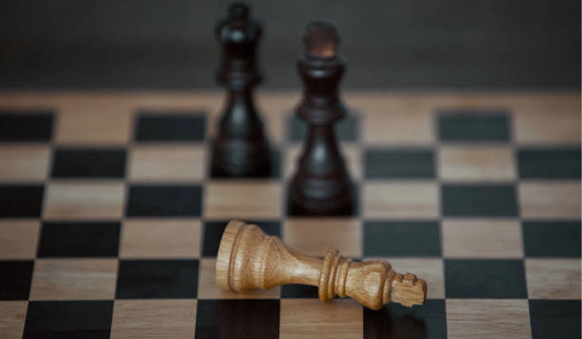 Black Pieces Vinyl Box in Coventry