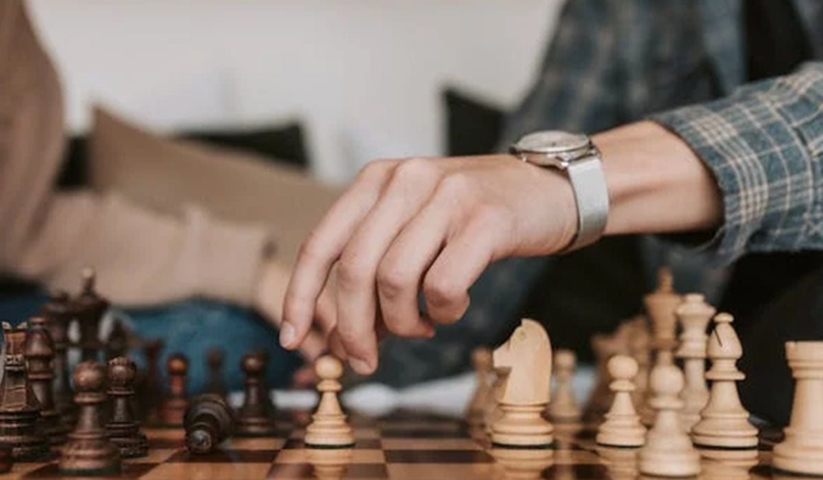  The Timeless Appeal of the Walnut and Maple Chessboard in Peterborough