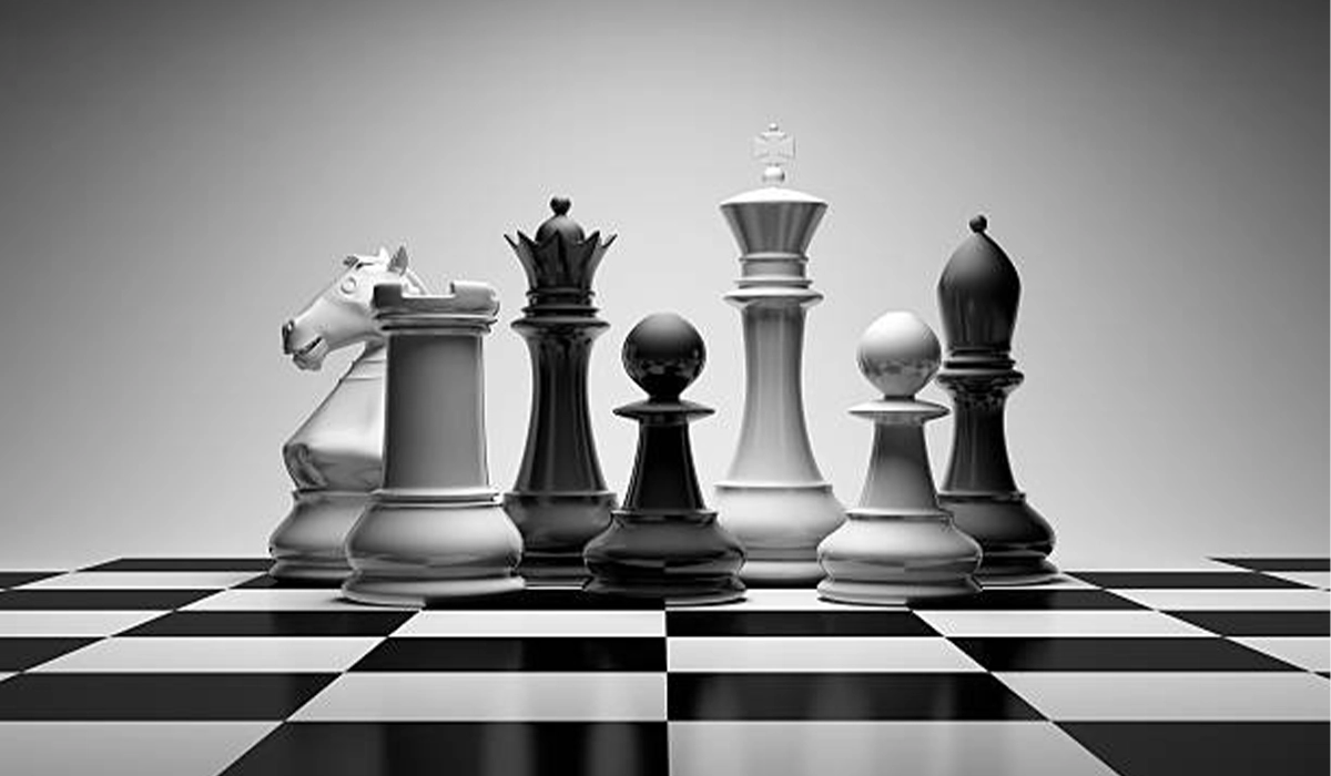 British Boxwood Acacia Chessmen on Mahogany Board in Leeds