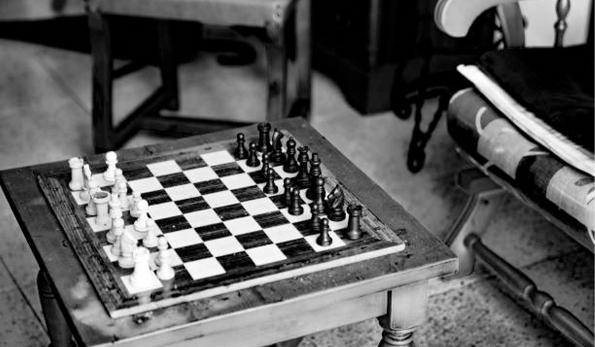 The Timeless Allure of Ebonised Leningrad Chess Pieces