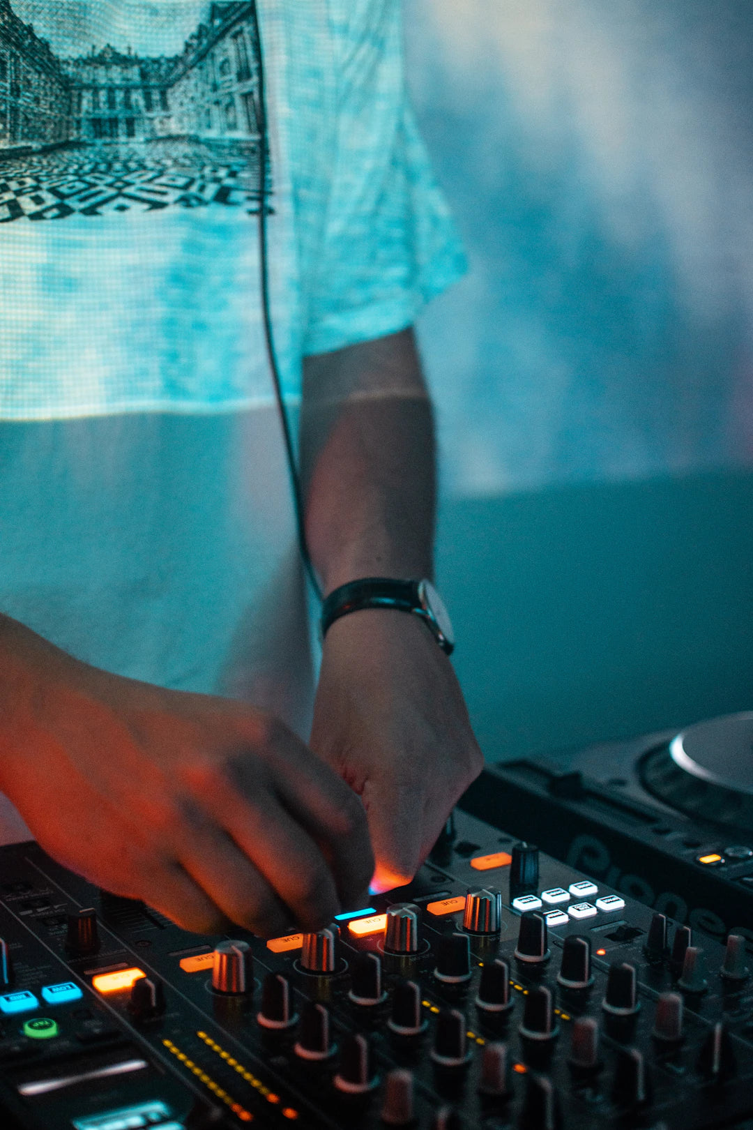 The Secret World of Chess Collecting: What Makes a Set Valuable?