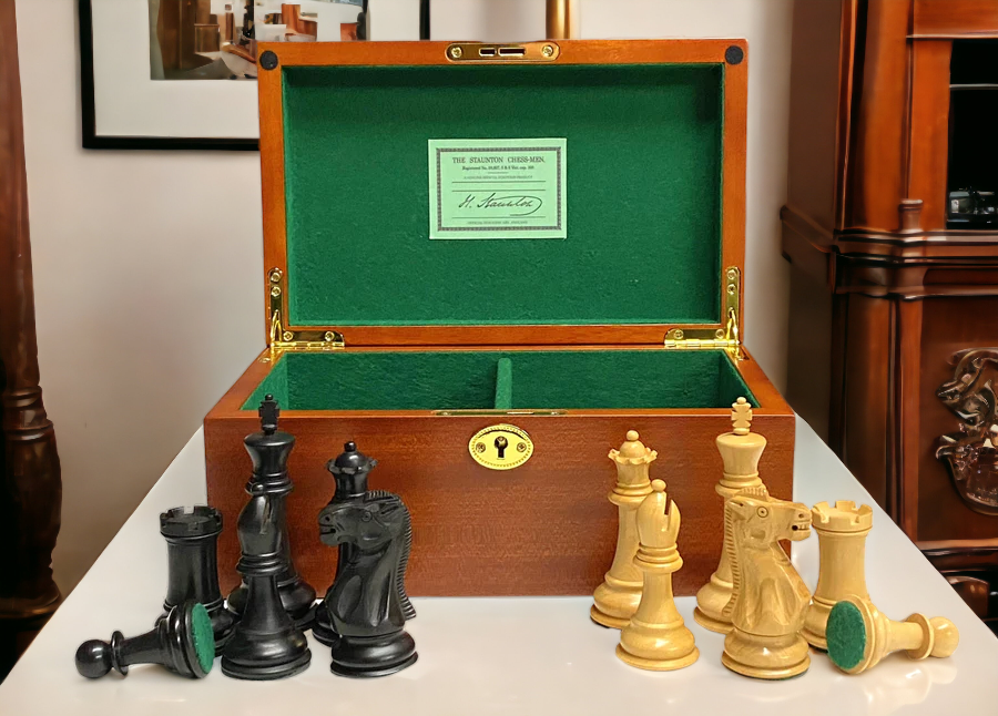 Old English Black Chess Pieces & Mahogany Box - Official Staunton™ 