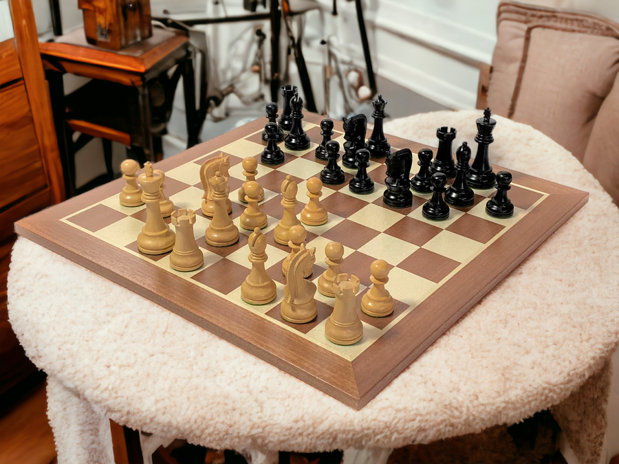 Leningrad Black Chess Pieces, Mahogany Chess Board & Deluxe Box - Official Staunton™ 