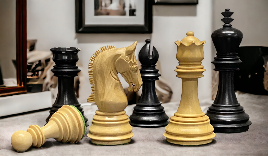 3.75" Imperial Black and Boxwood Chess Pieces - Official Staunton™ 