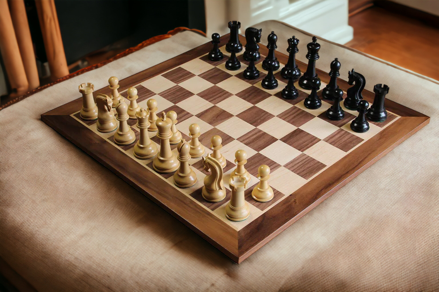 Leningrad Ebonised Chess Pieces 19