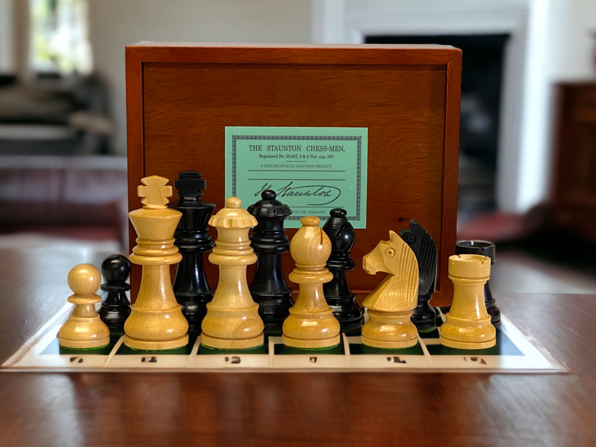 Club Classic Ebonised Chessmen & Slide Lid Box - Official Staunton™ 