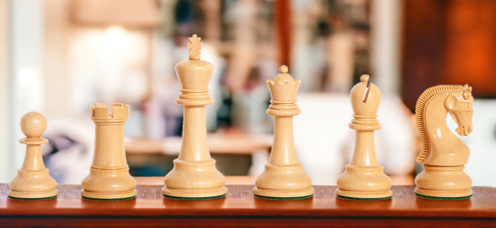 Leningrad Black Chess Pieces, Mahogany Chess Board & Deluxe Box - Official Staunton™ 